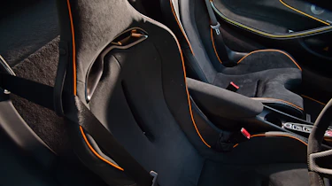 McLaren Artura - seats