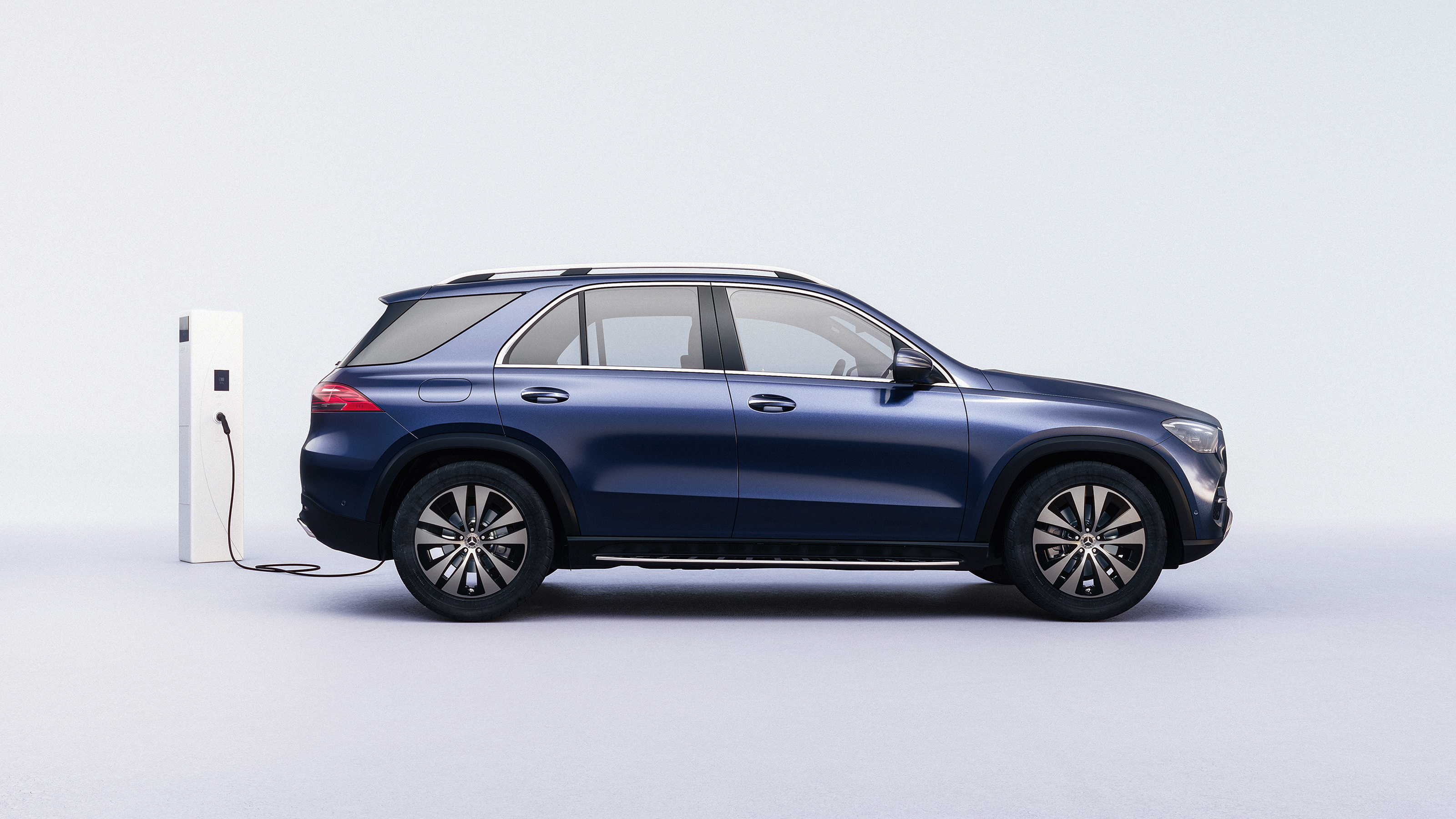 Mercedes GLE - side