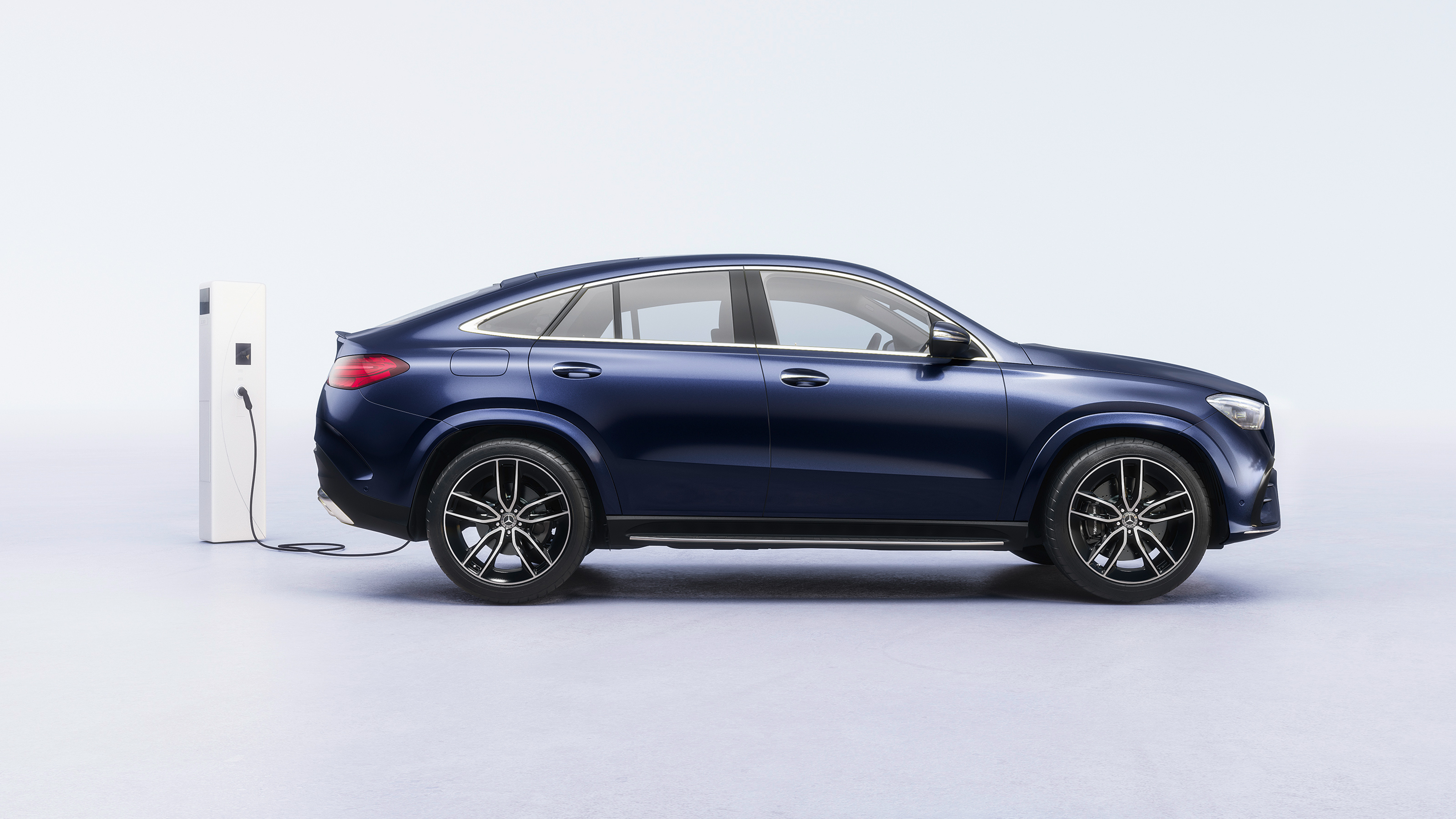 Mercedes GLE - side