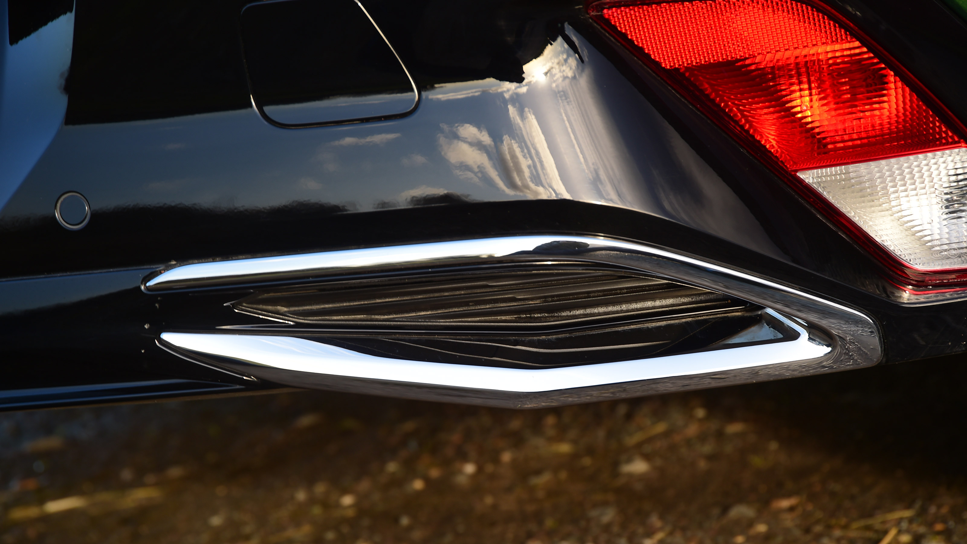 New Peugeot 308 diesel - fake exhaust