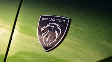 New Peugeot 308 diesel - Peugeot badge