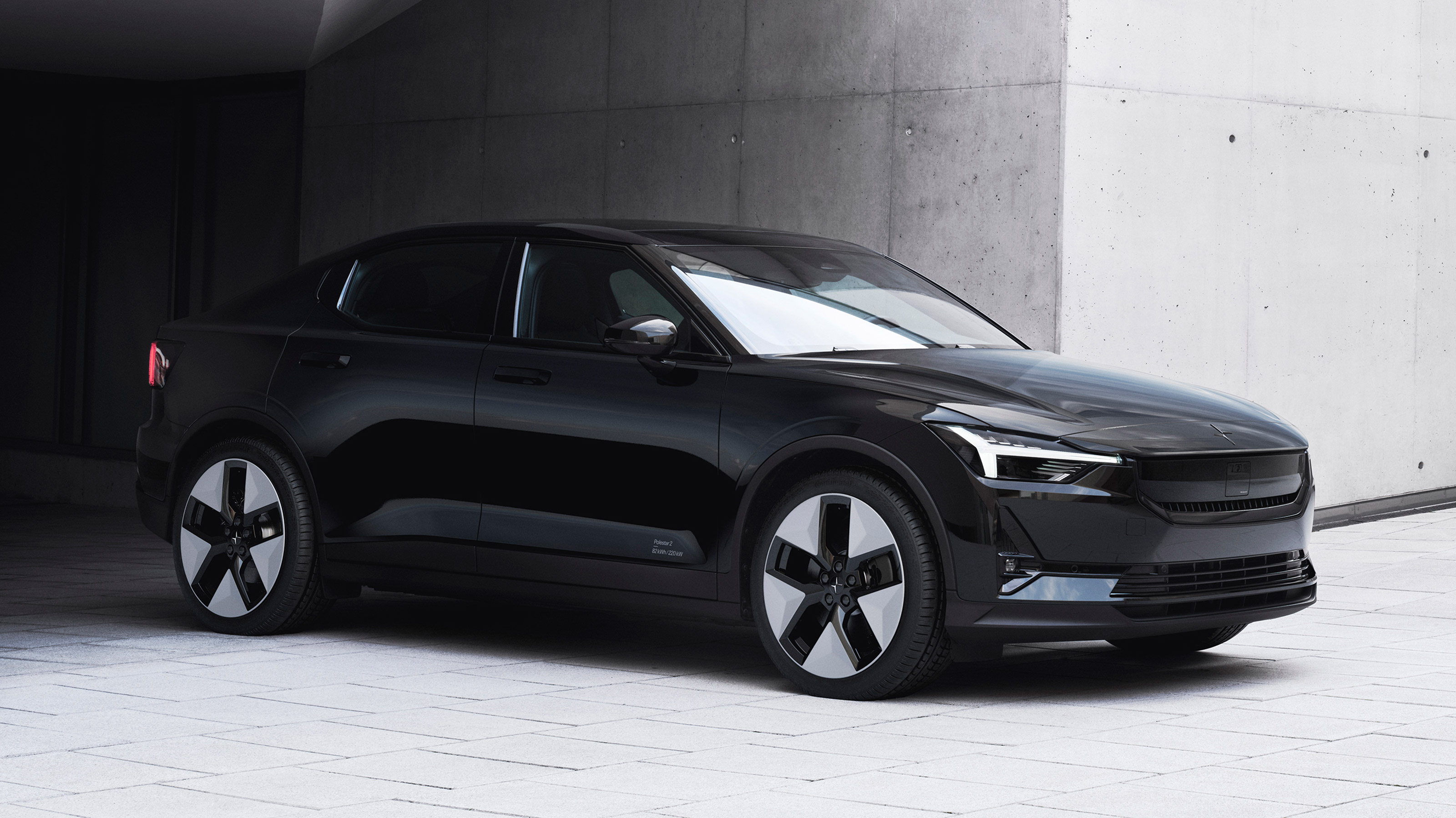 Polestar 2 update - front/side