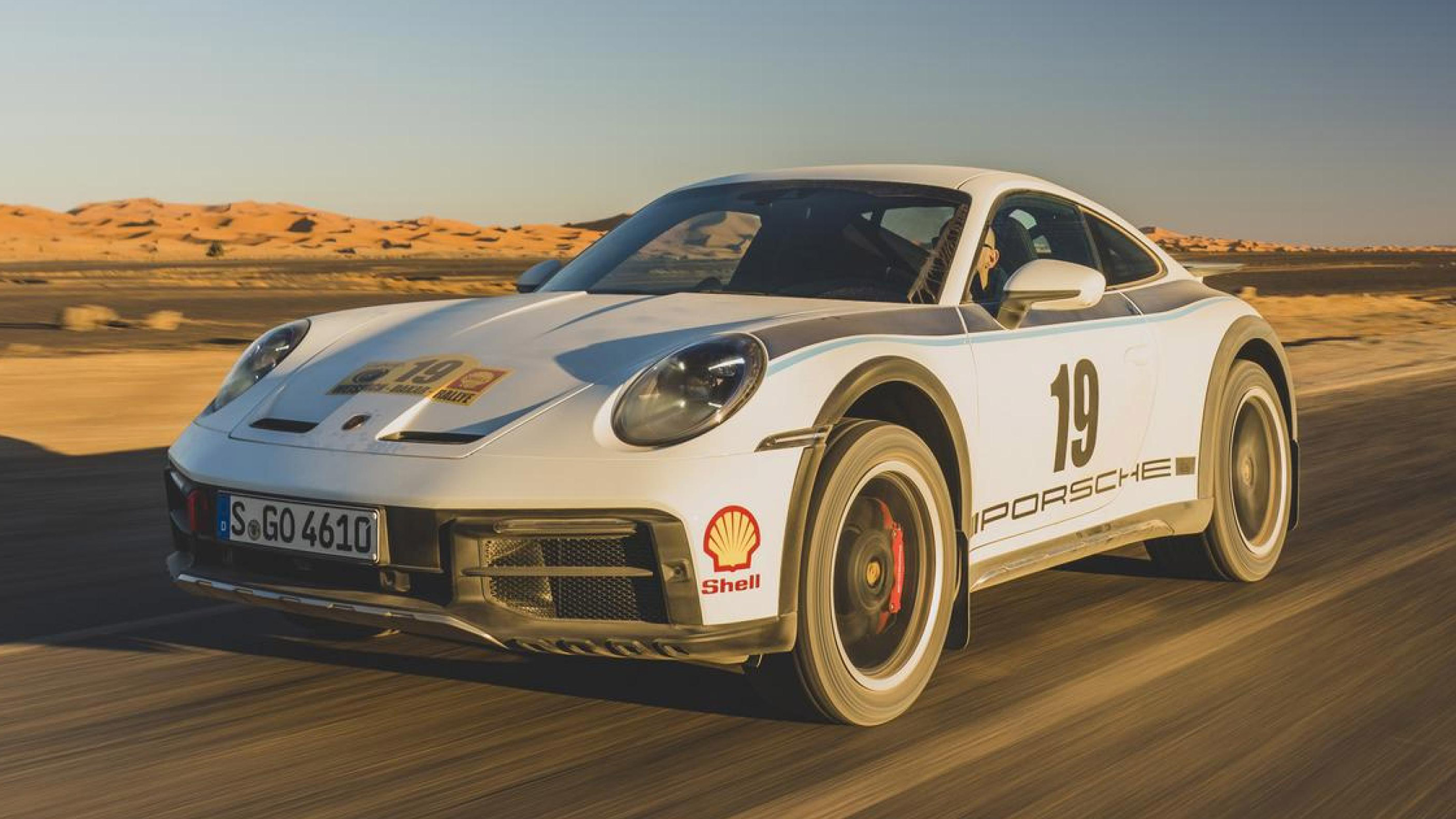 Porsche 911 Dakar - front tracking