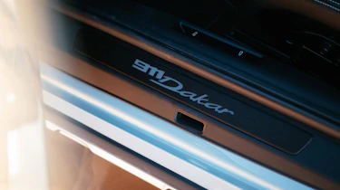 Porsche 911 Dakar - sill