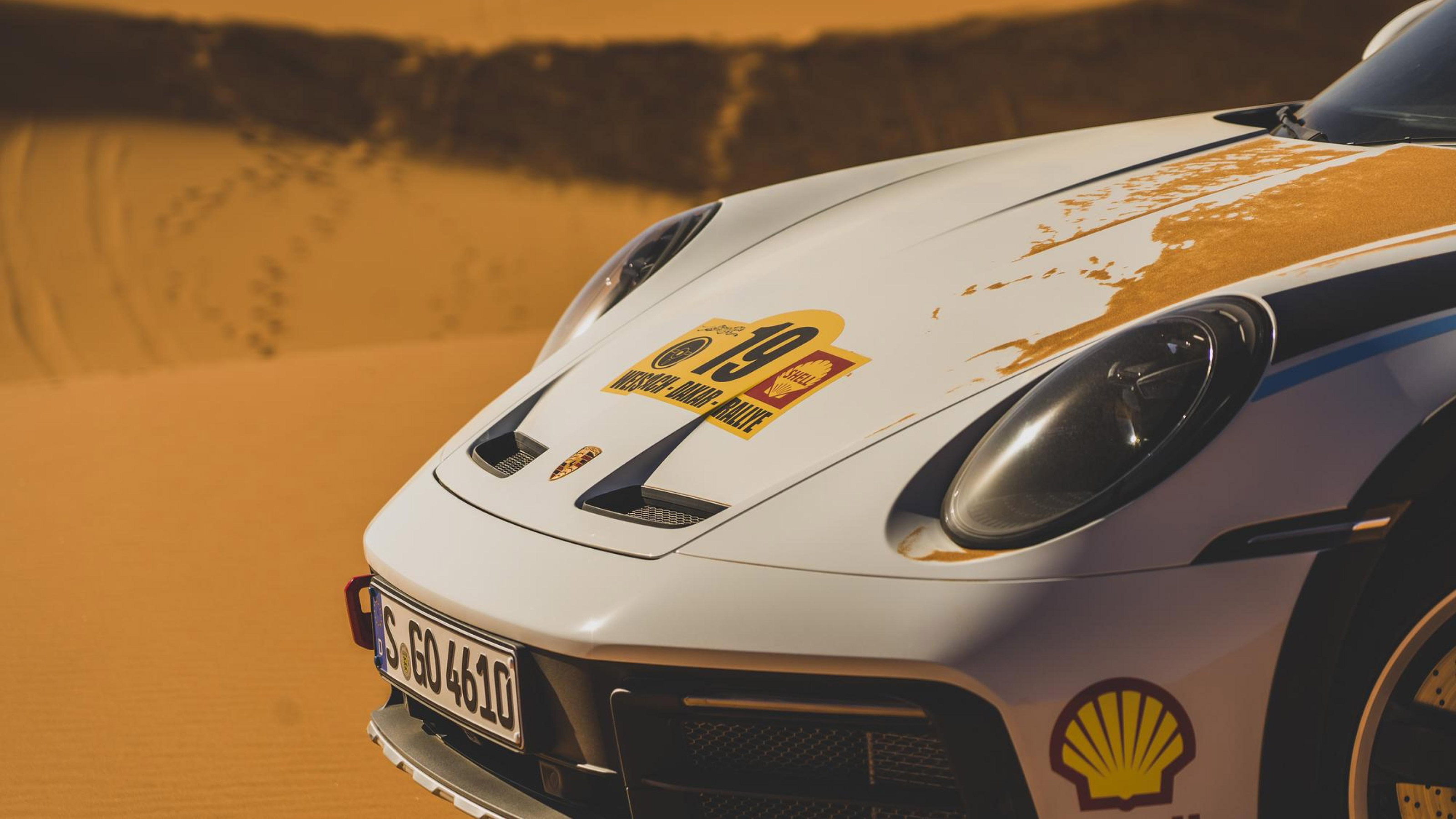 Porsche 911 Dakar - front detail