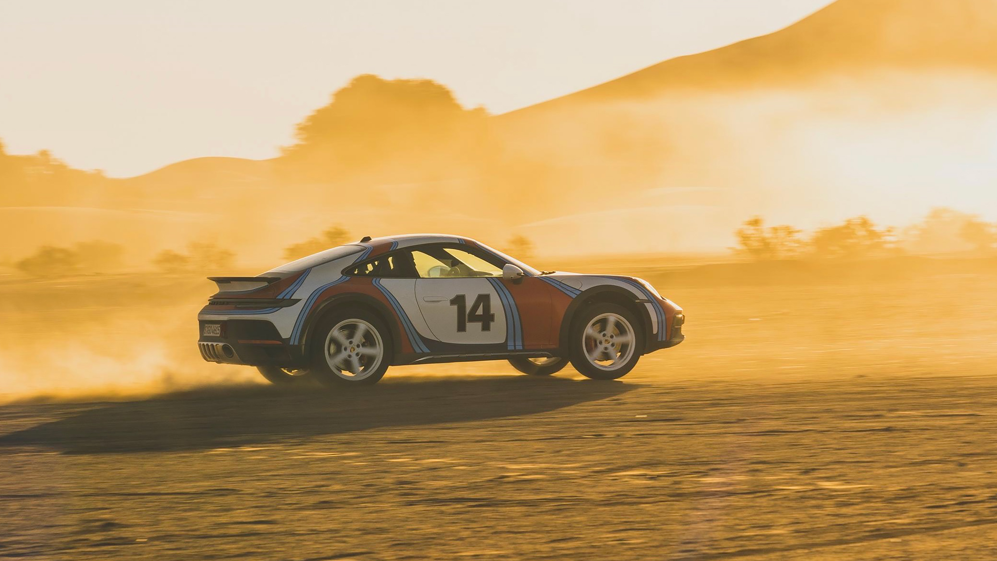 Porsche 911 Dakar heritage