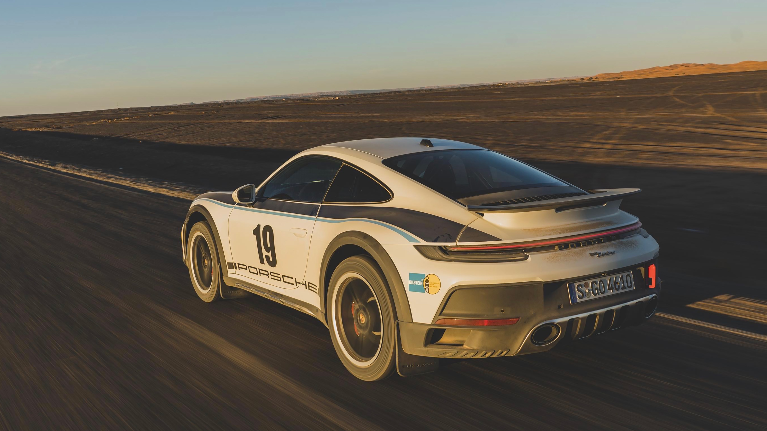 Porsche 911 Dakar heritage