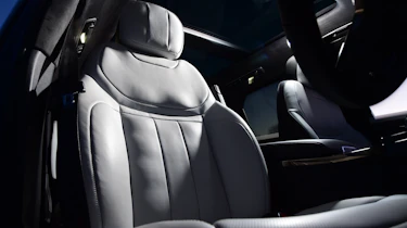 Range Rover Sport P510e - seats