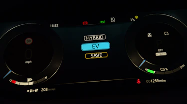 Range Rover Sport P510e - dials
