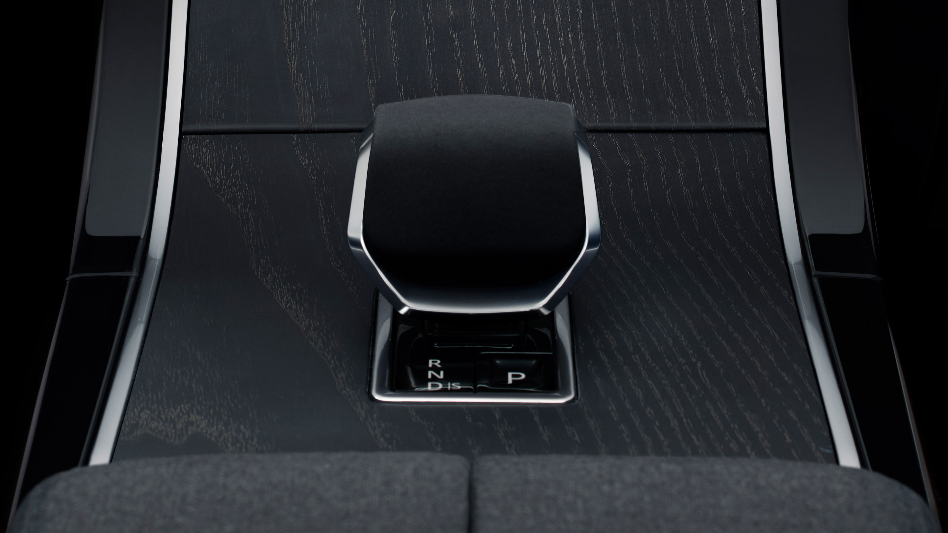 Range Rover Velar facelift - transmission