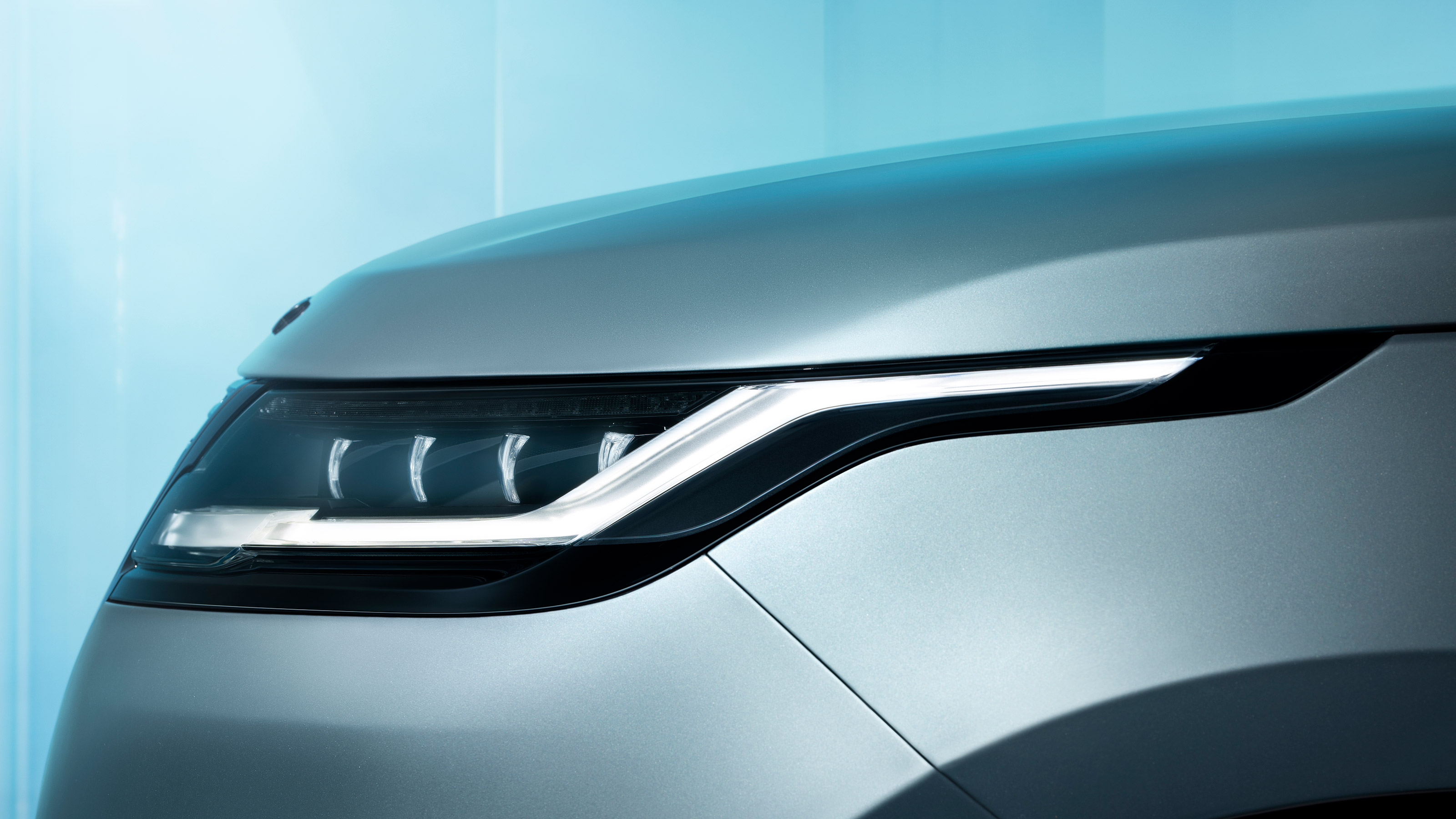 Range Rover Velar facelift - front light