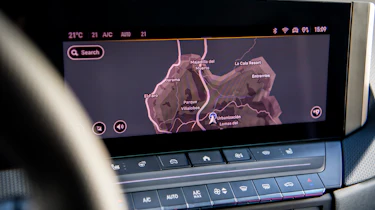 Vauxhall Astra GSe - infotainment screen
