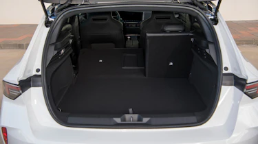 Vauxhall Astra GSe - boot