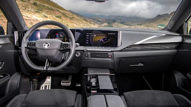 Vauxhall Astra GSe - interior