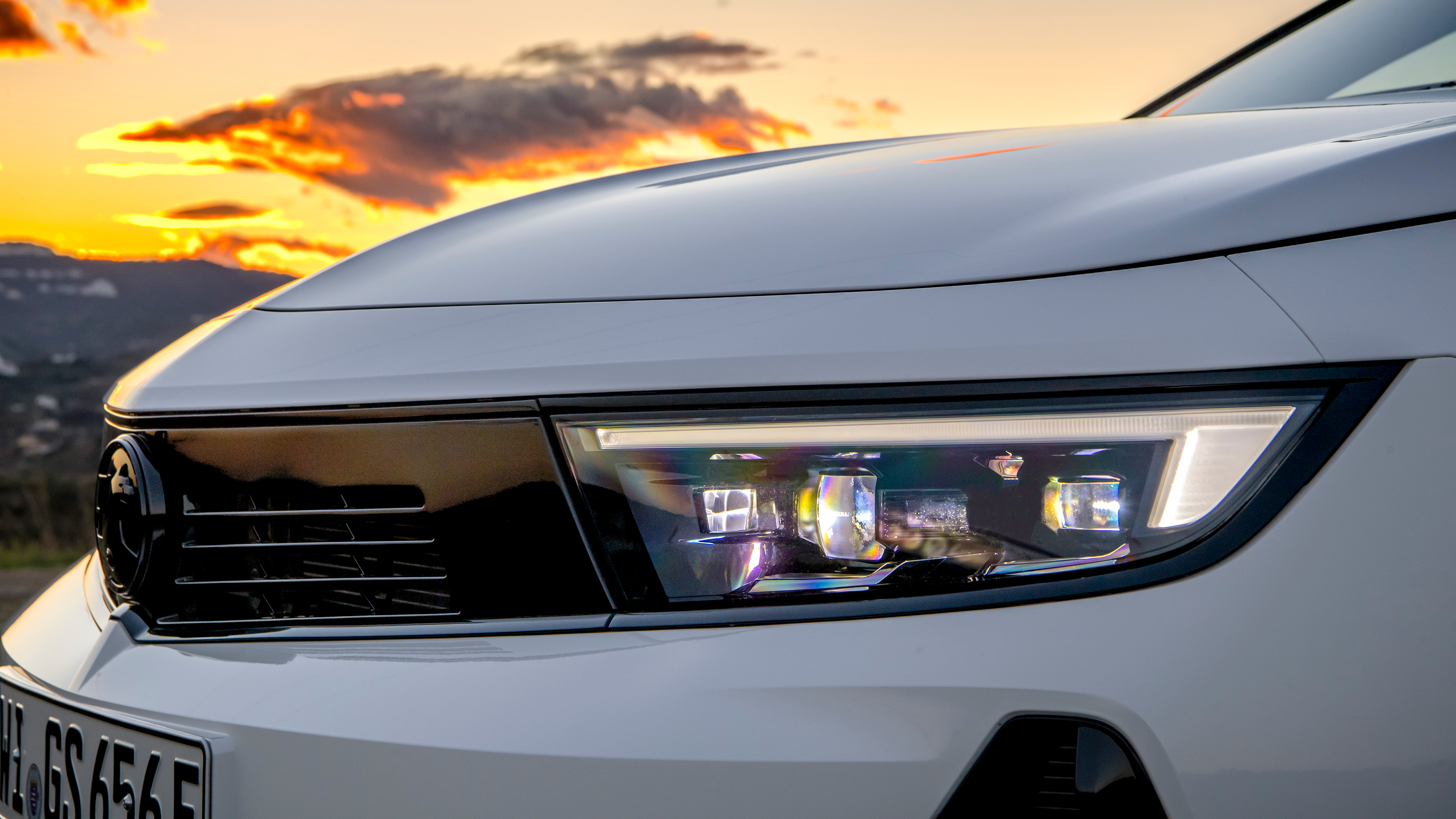 Vauxhall Astra GSe - headlight