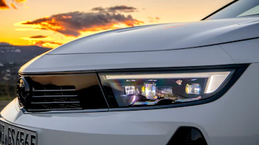 Vauxhall Astra GSe - headlight