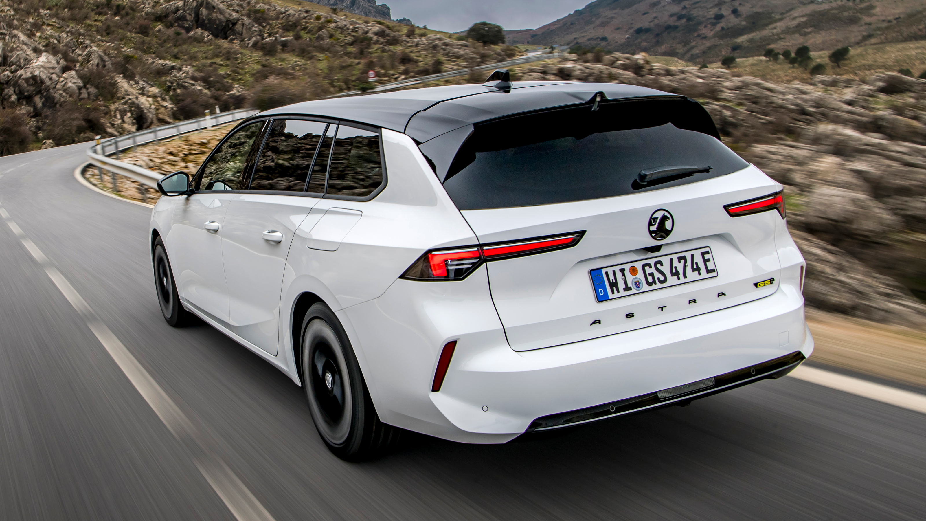 Vauxhall Astra Sports Tourer GSe - rear tracking