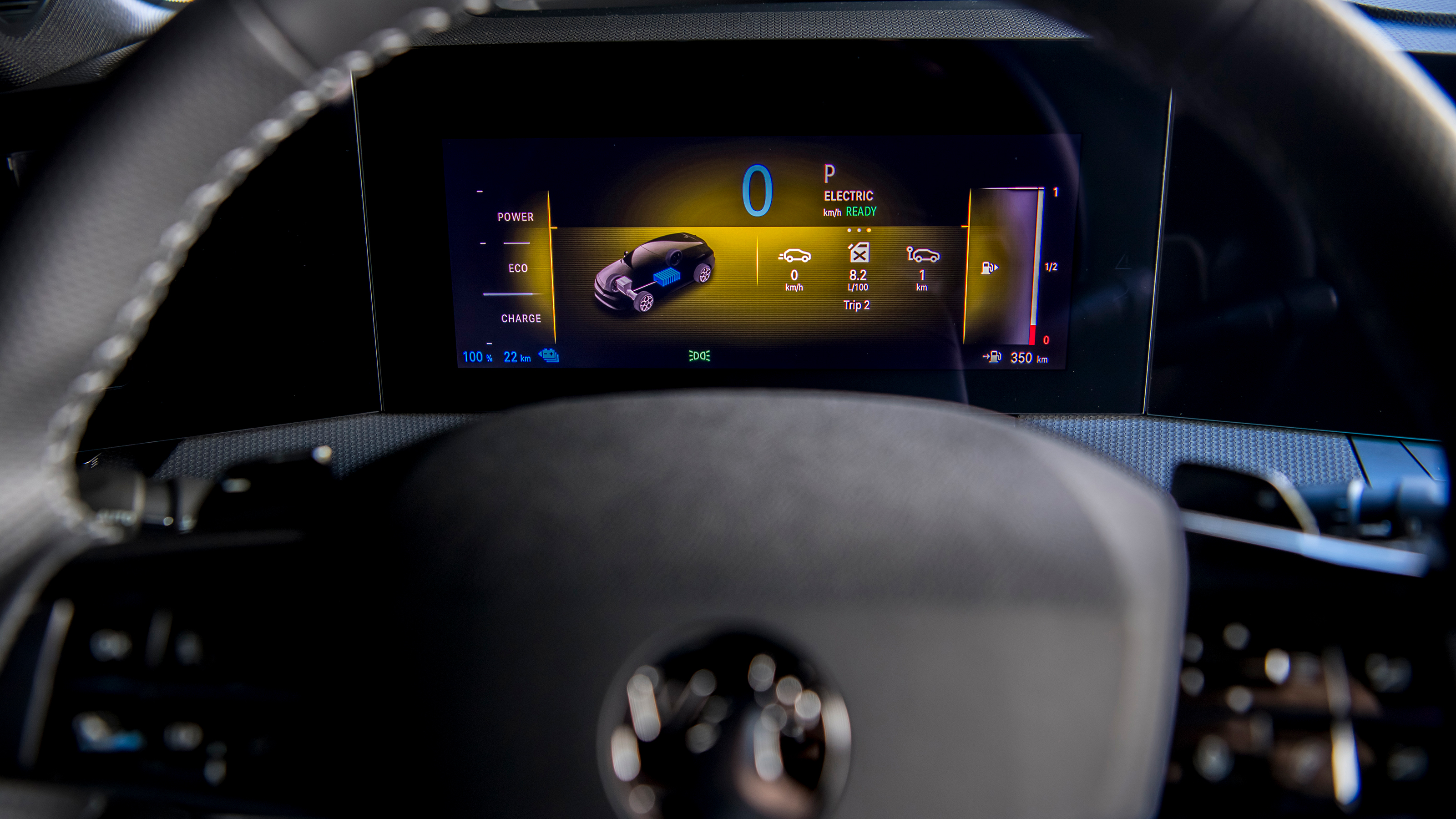 Vauxhall Astra Sports Tourer GSe - dashboard screen