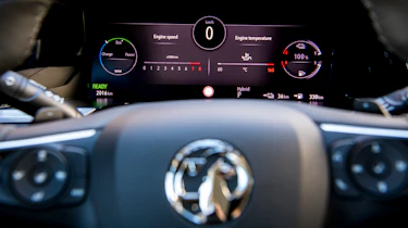 Vauxhall Grandland GSe - dashboard screen