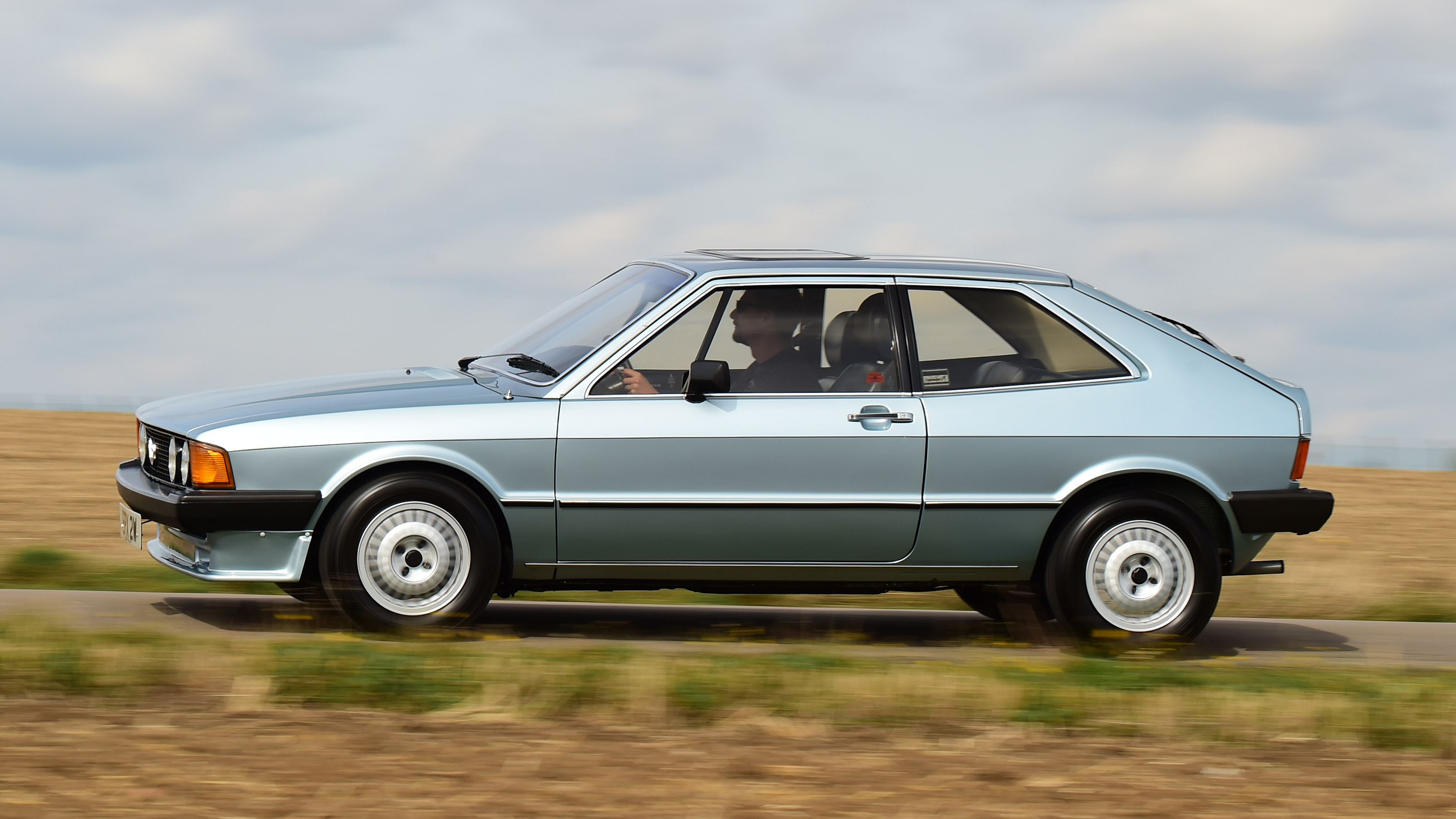 Volkswagen Scirocco Mk1 - side