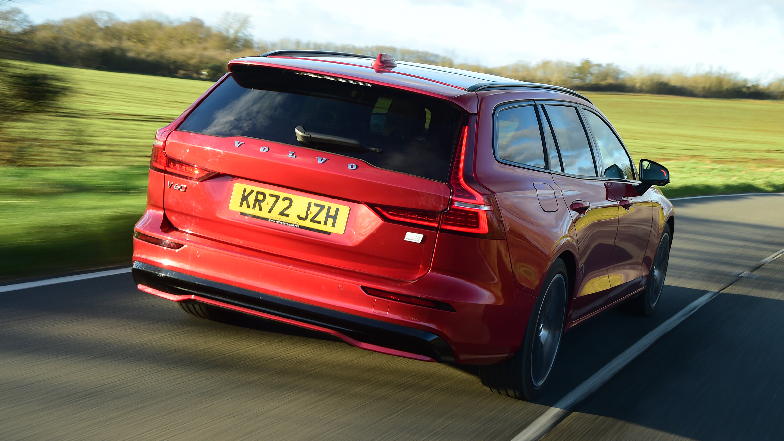 Volvo V60 - rear tracking