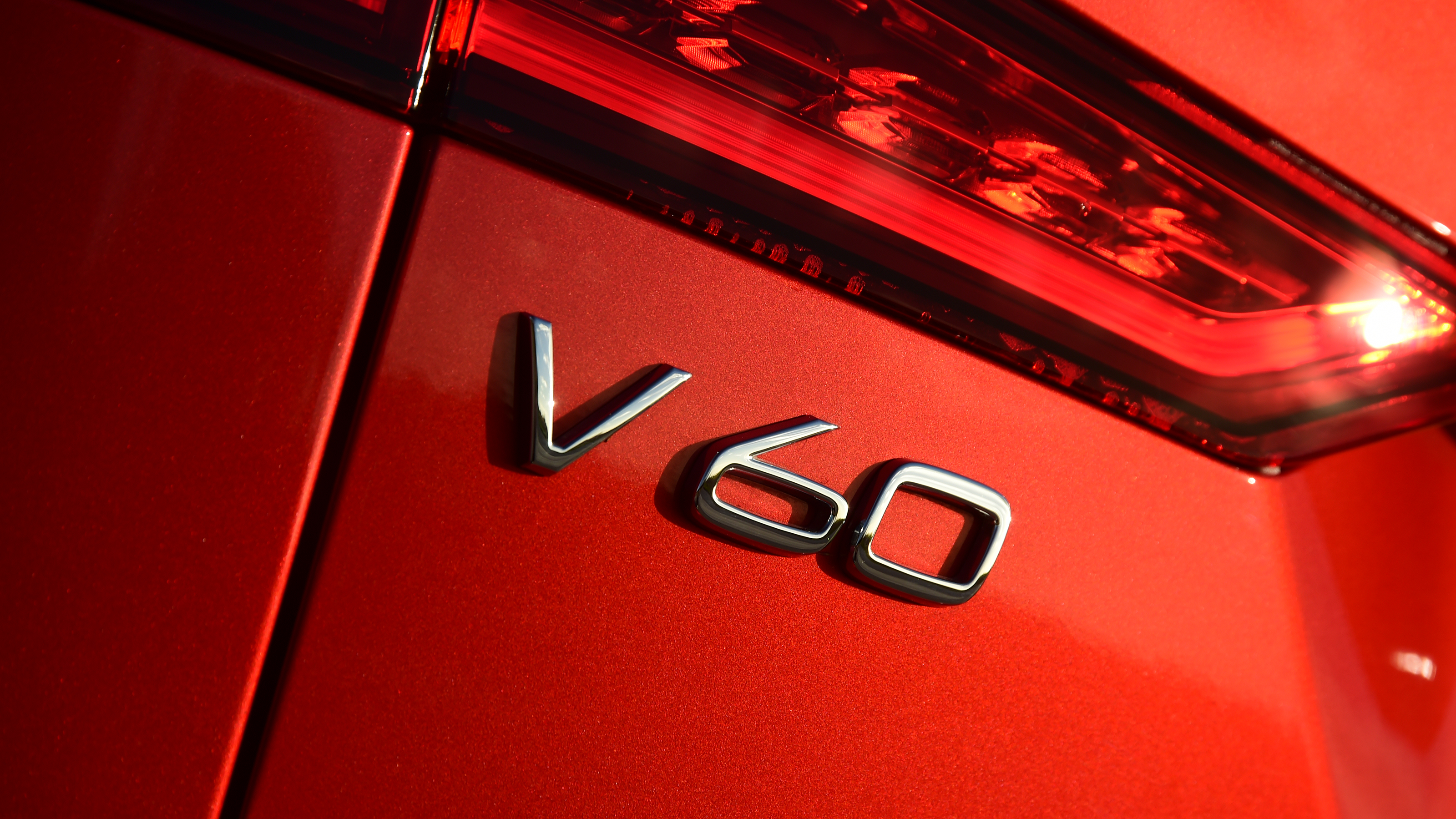 Volvo V60 - V60 badge