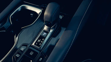 Lexus RX450+ - gear selector