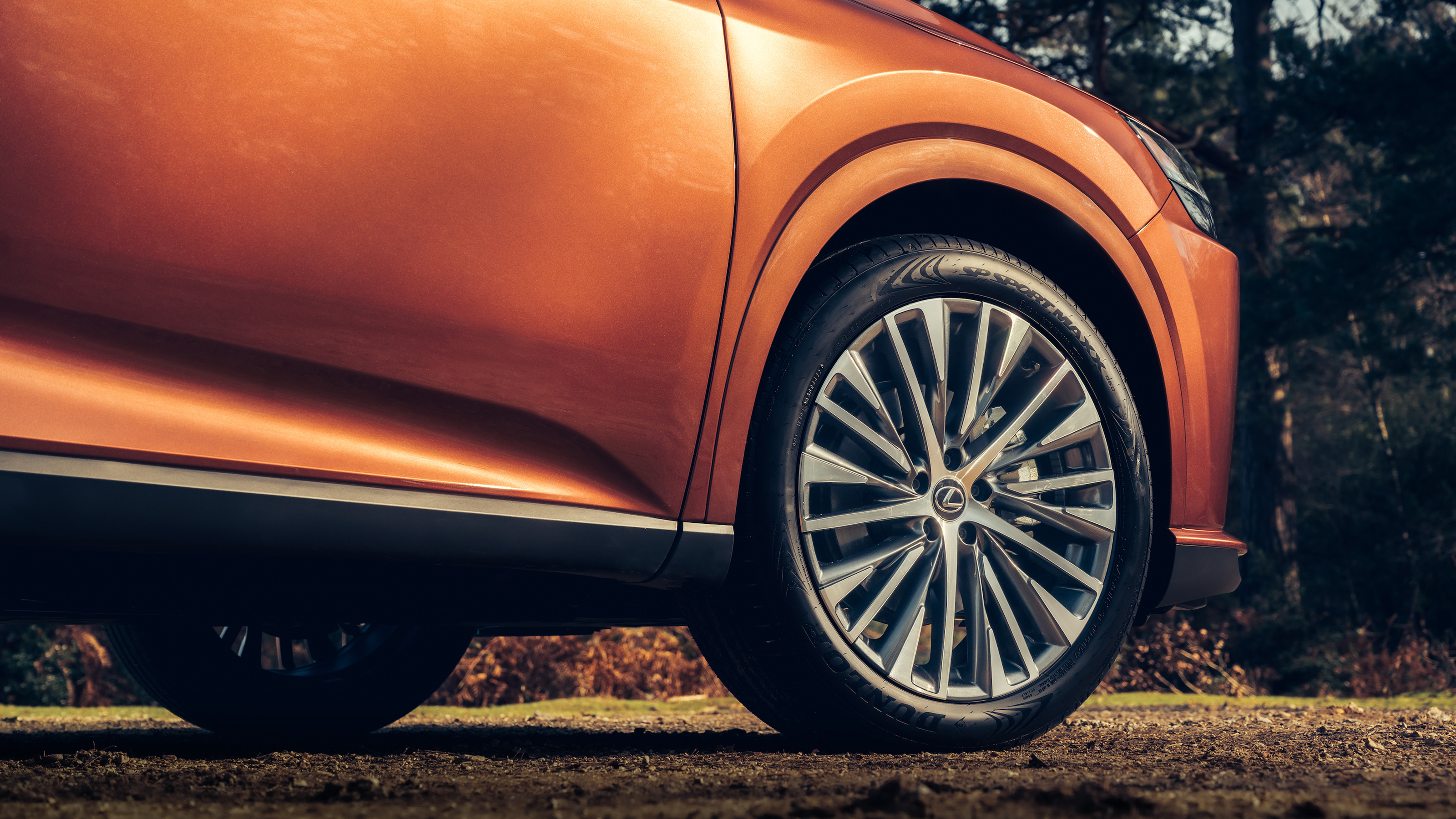 Lexus RX450+ - front o/s wheel