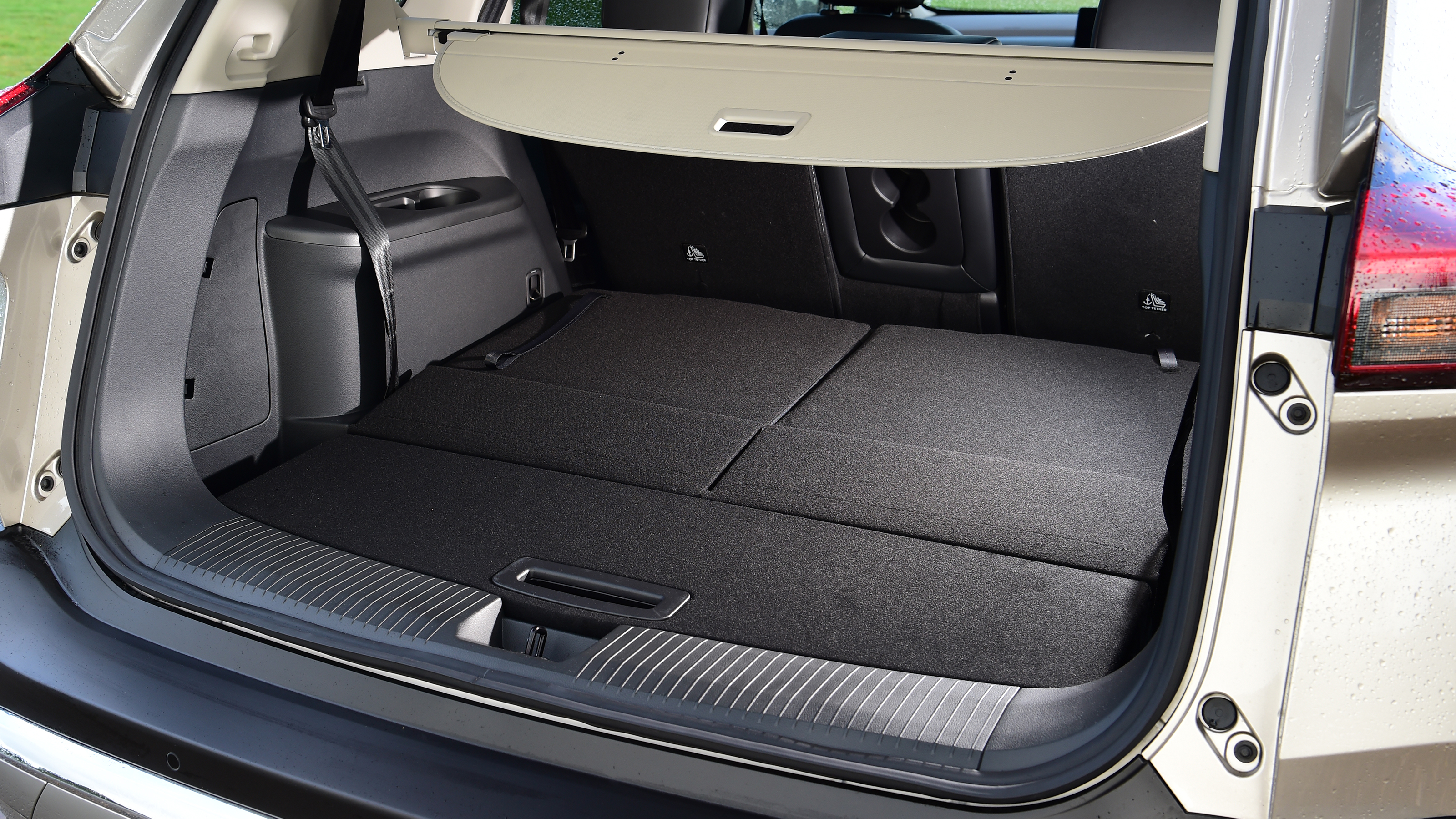 Nissan X-Trail - boot