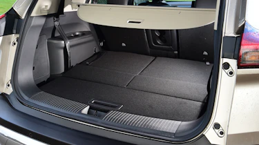 Nissan X-Trail - boot