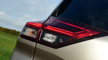Nissan X-Trail - tail light