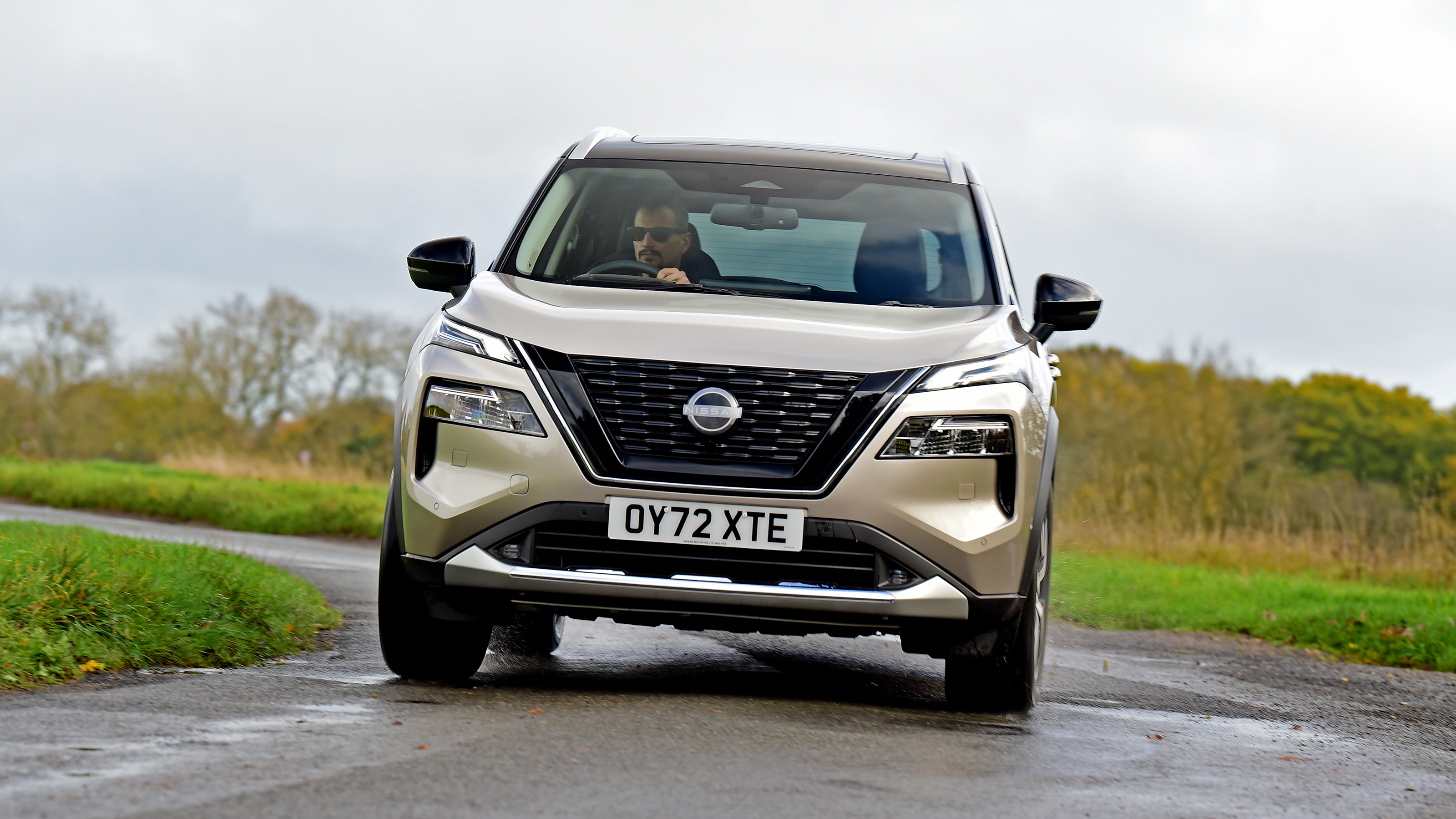 Nissan X-Trail - front cornering