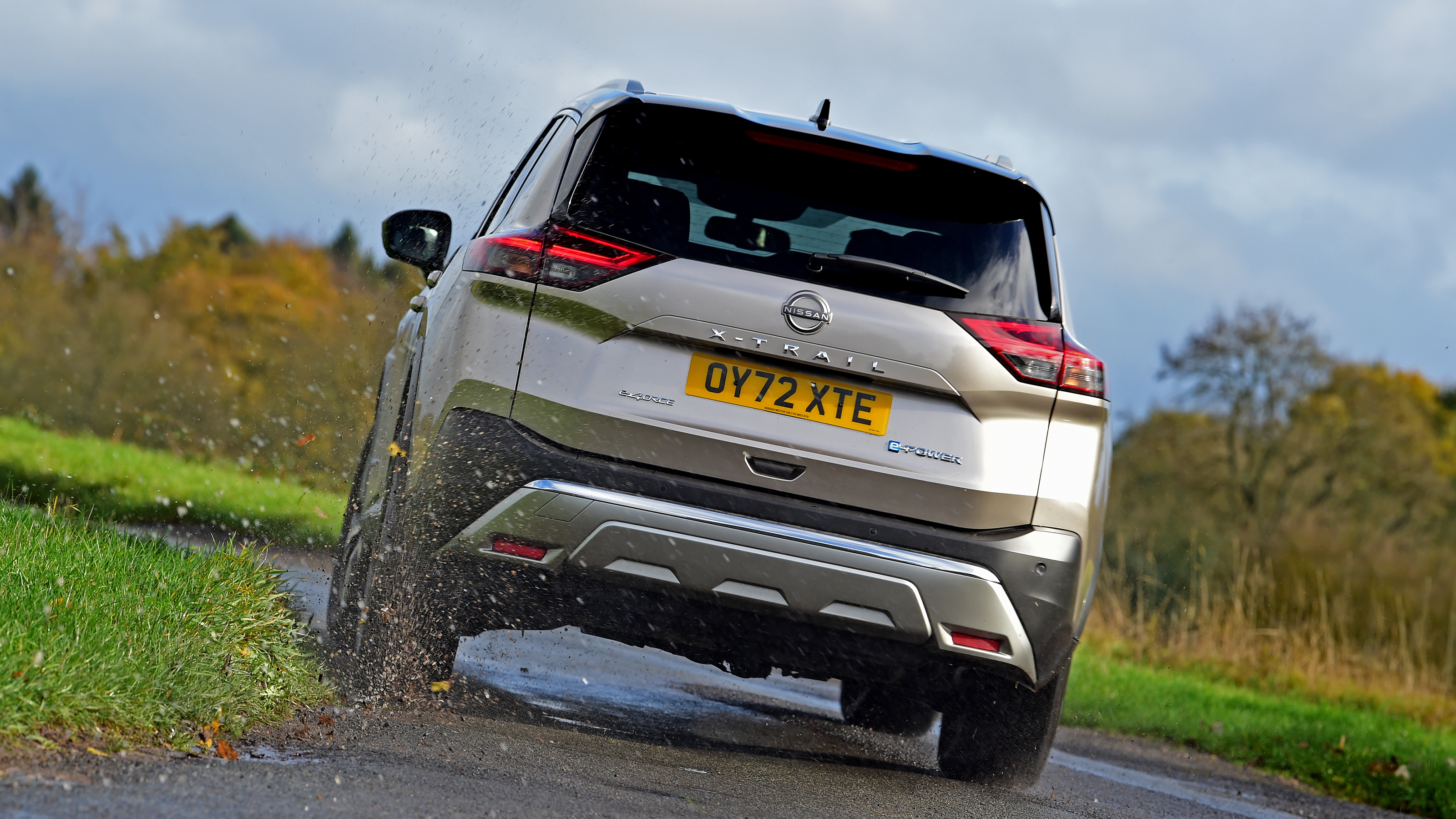 Nissan X-Trail - rear cornering