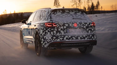 2023 Volkswagen Touareg - rear tracking