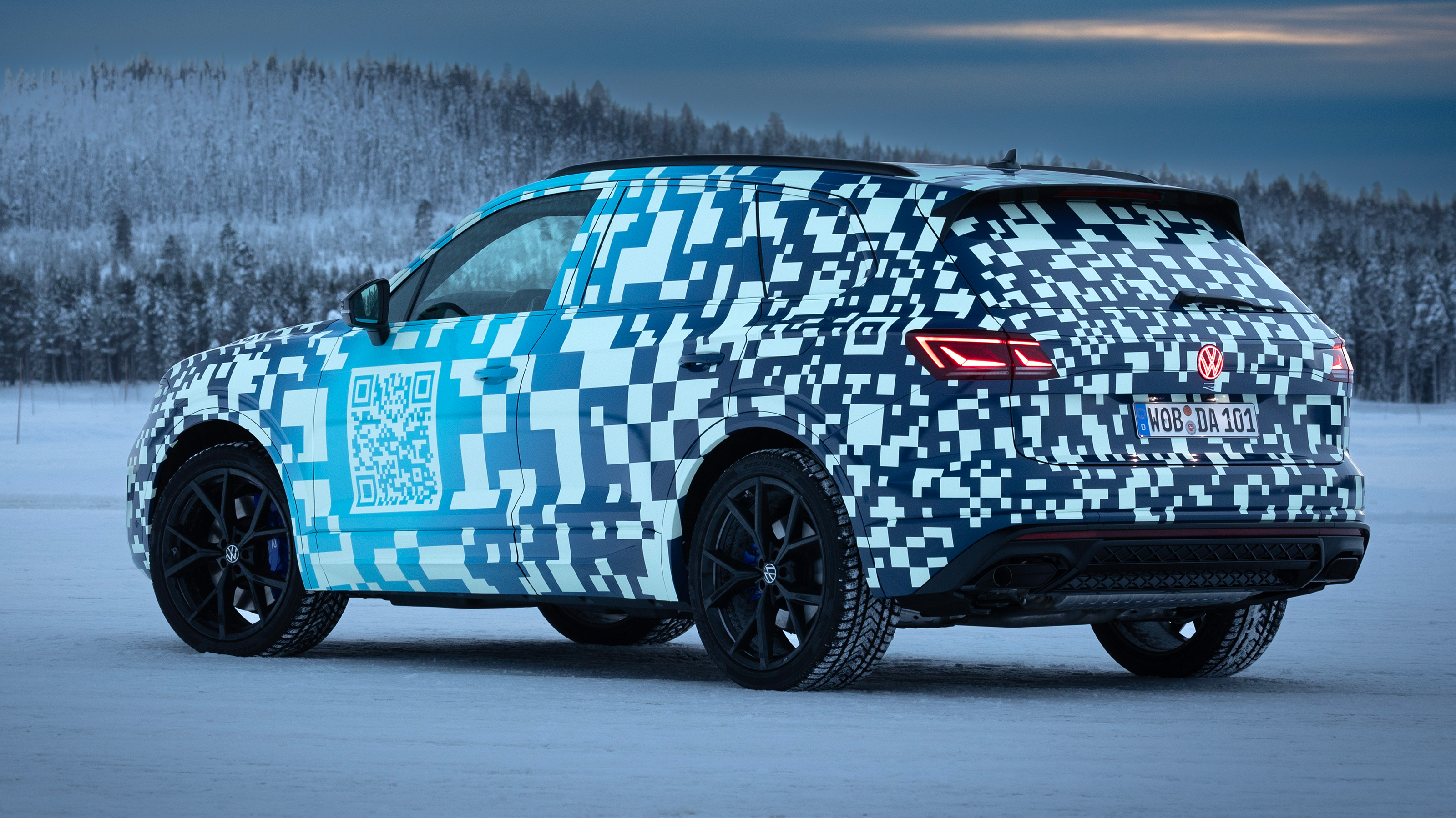 2023 Volkswagen Touareg - rear static