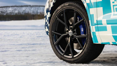 2023 Volkswagen Touareg - front n/s wheel