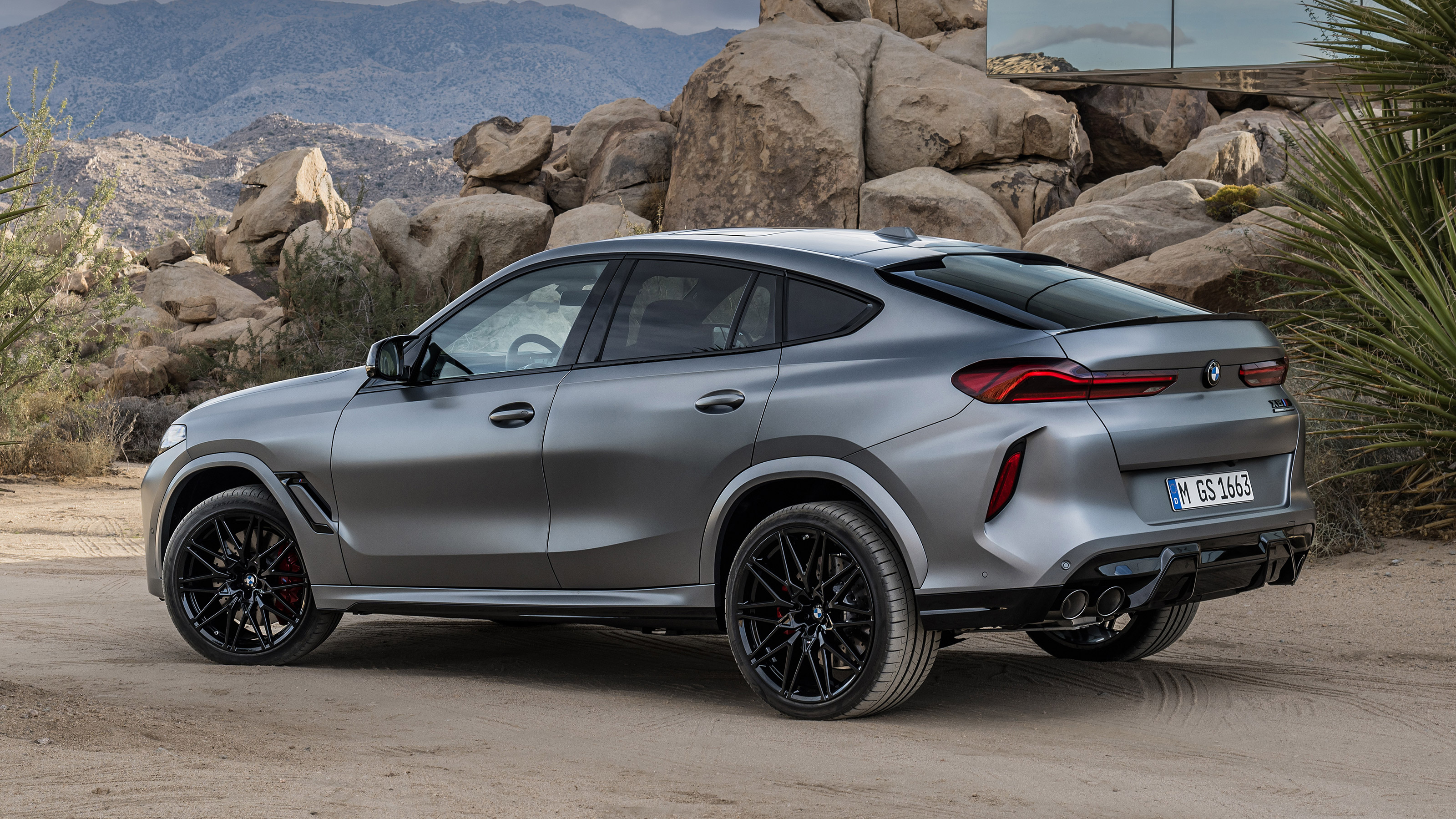 BMW X6 M - rear static