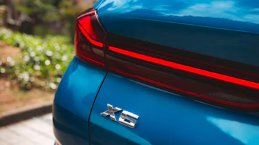 BMW X6 facelift - rear badge