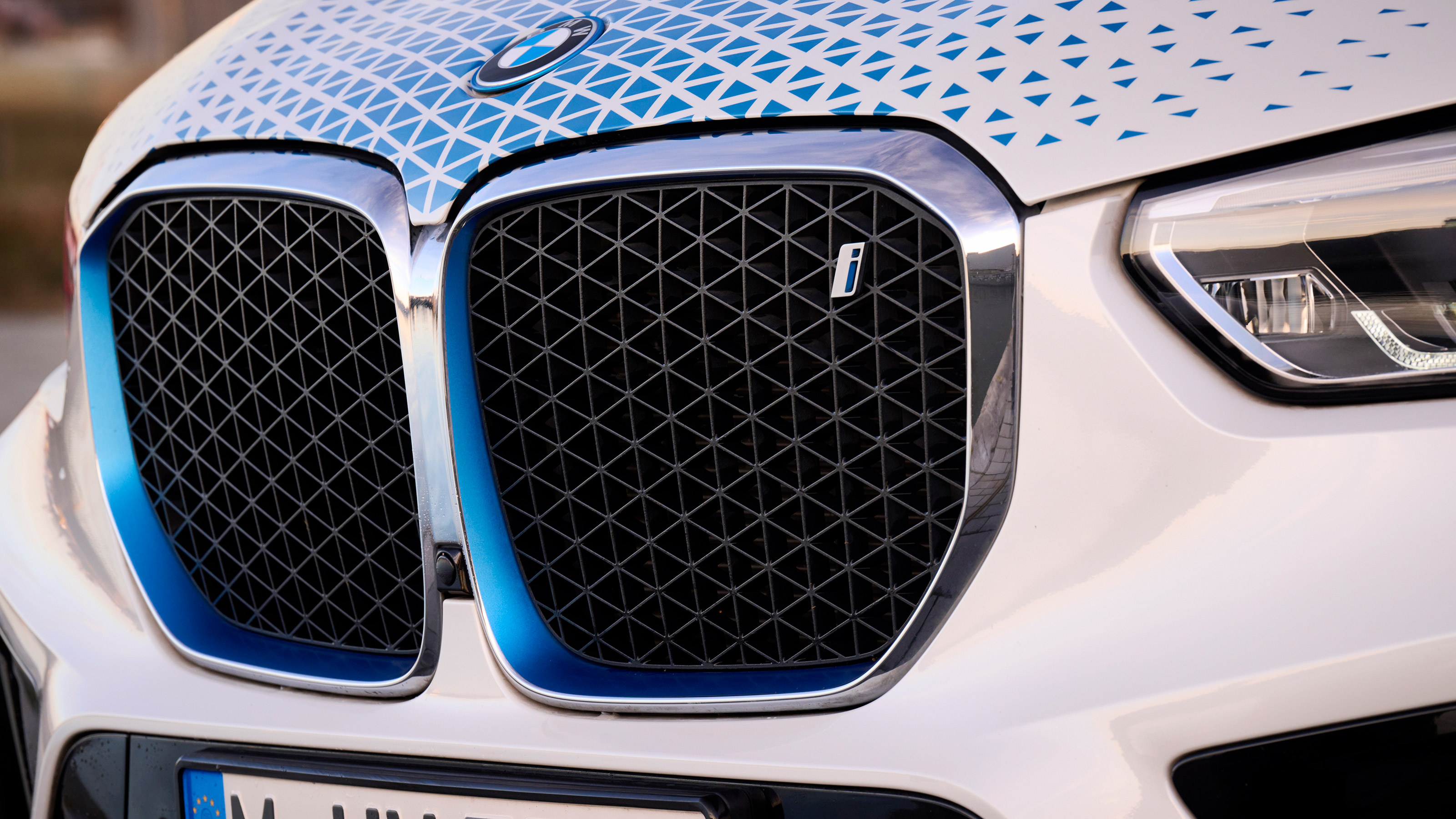 BMW iX5 Hydrogen - grille