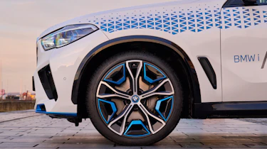 BMW iX5 Hydrogen - wheel