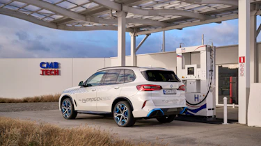 BMW iX5 Hydrogen - fill up
