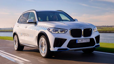 BMW iX5 Hydrogen - front tracking