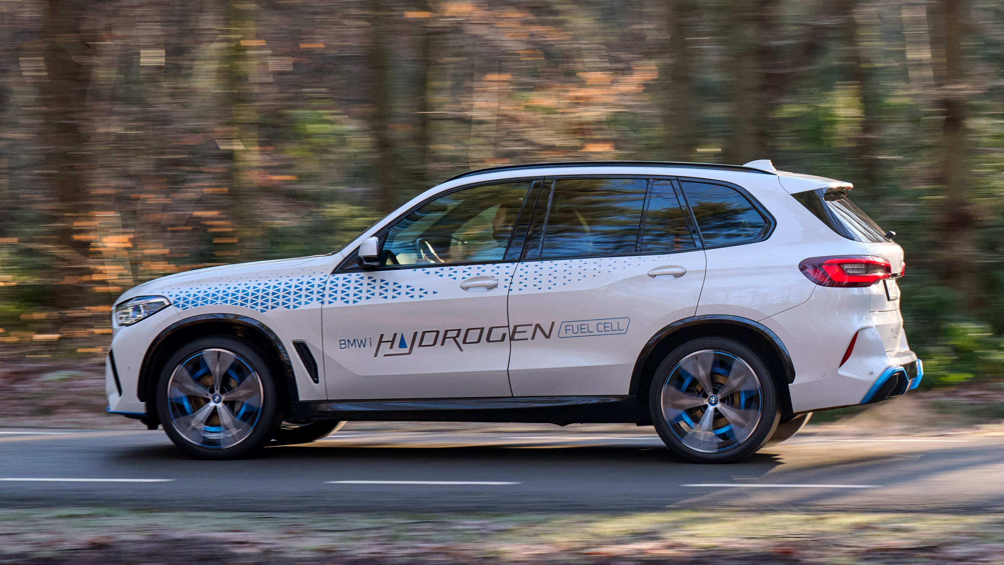 BMW iX5 Hydrogen - side