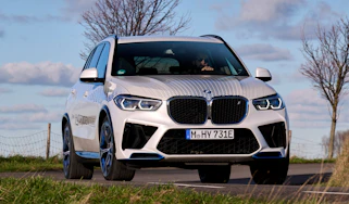 BMW iX5 Hydrogen - front cornering
