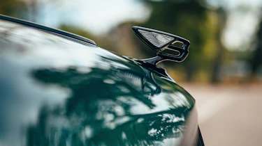 Bentley Flying Spur Hybrid - 'Winged B' bonnet ornament