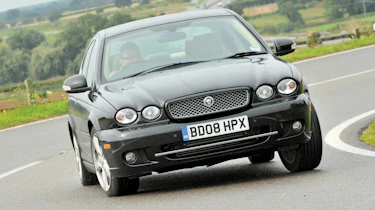Jaguar X-Type (facelift) - front cornering