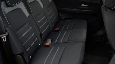 Dacia Jogger Hybrid 140 - rear seats