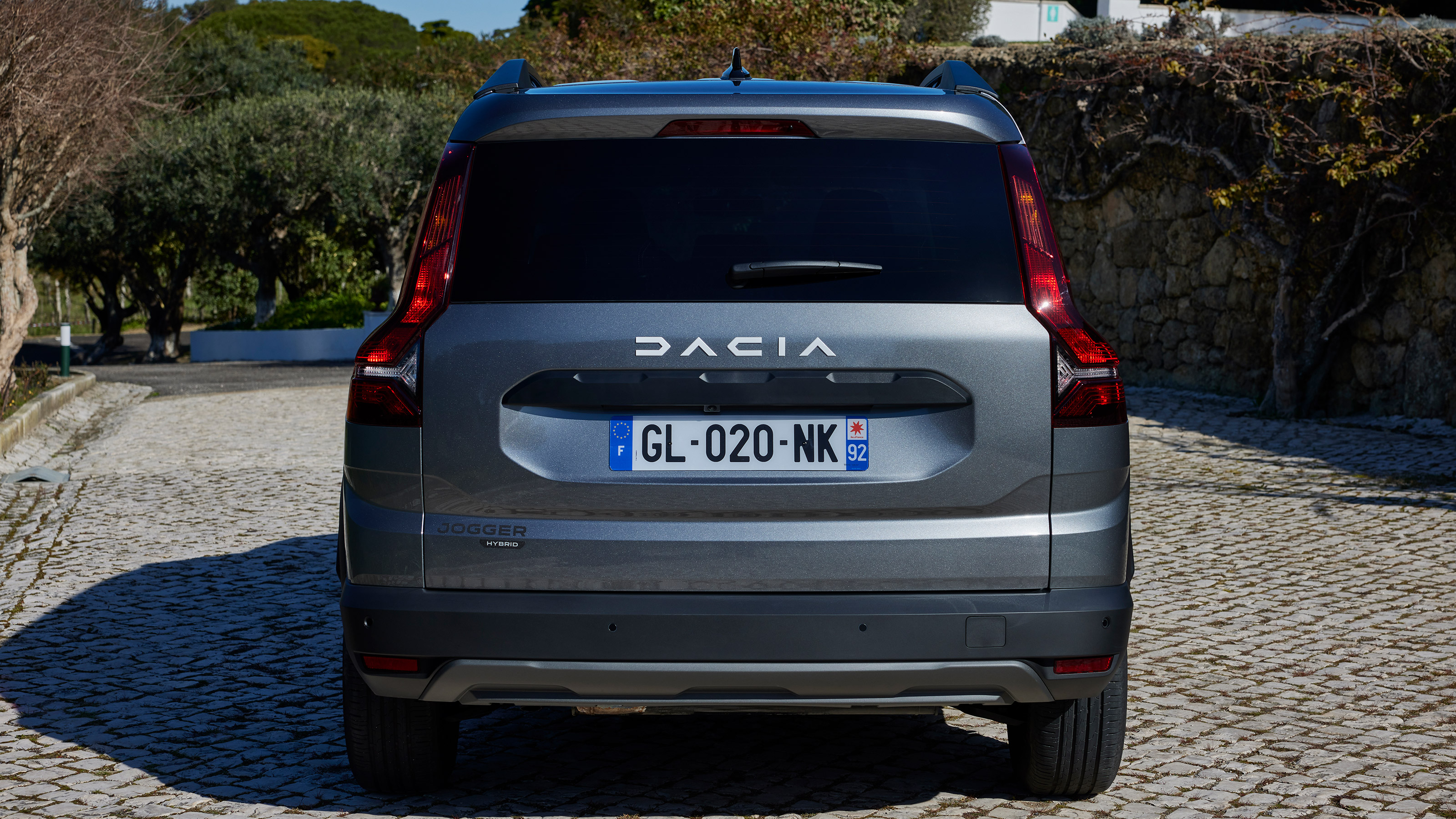 Dacia Jogger Hybrid 140 - full rear