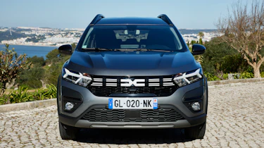 Dacia Jogger Hybrid 140 - full front