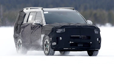Hyundai Santa Fe (camouflaged) - front